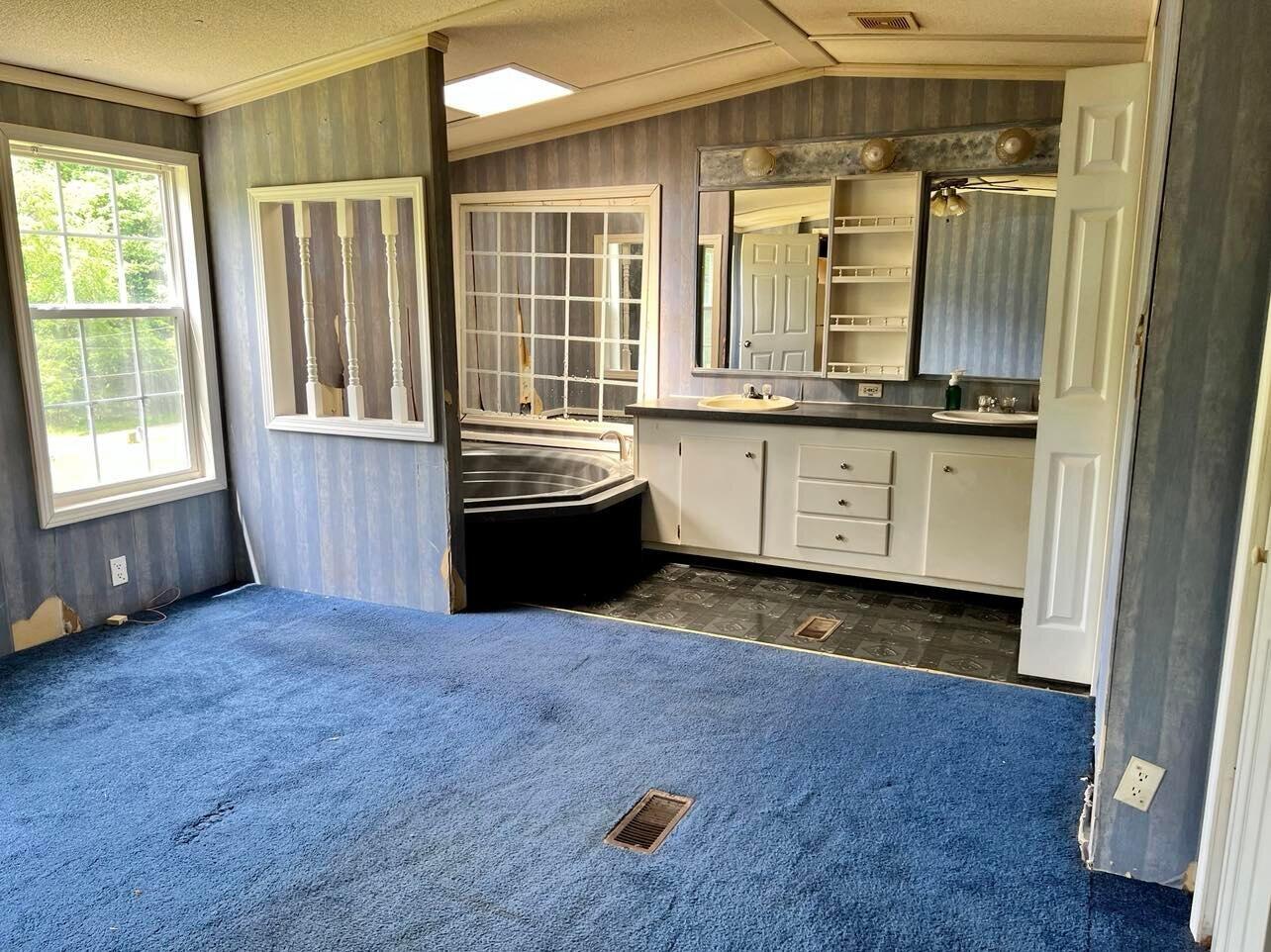 553 Wahoo Valley Road Kingsport, TN 37663 - Photo 5 of 14 286010015_700836837673115_66257735777853