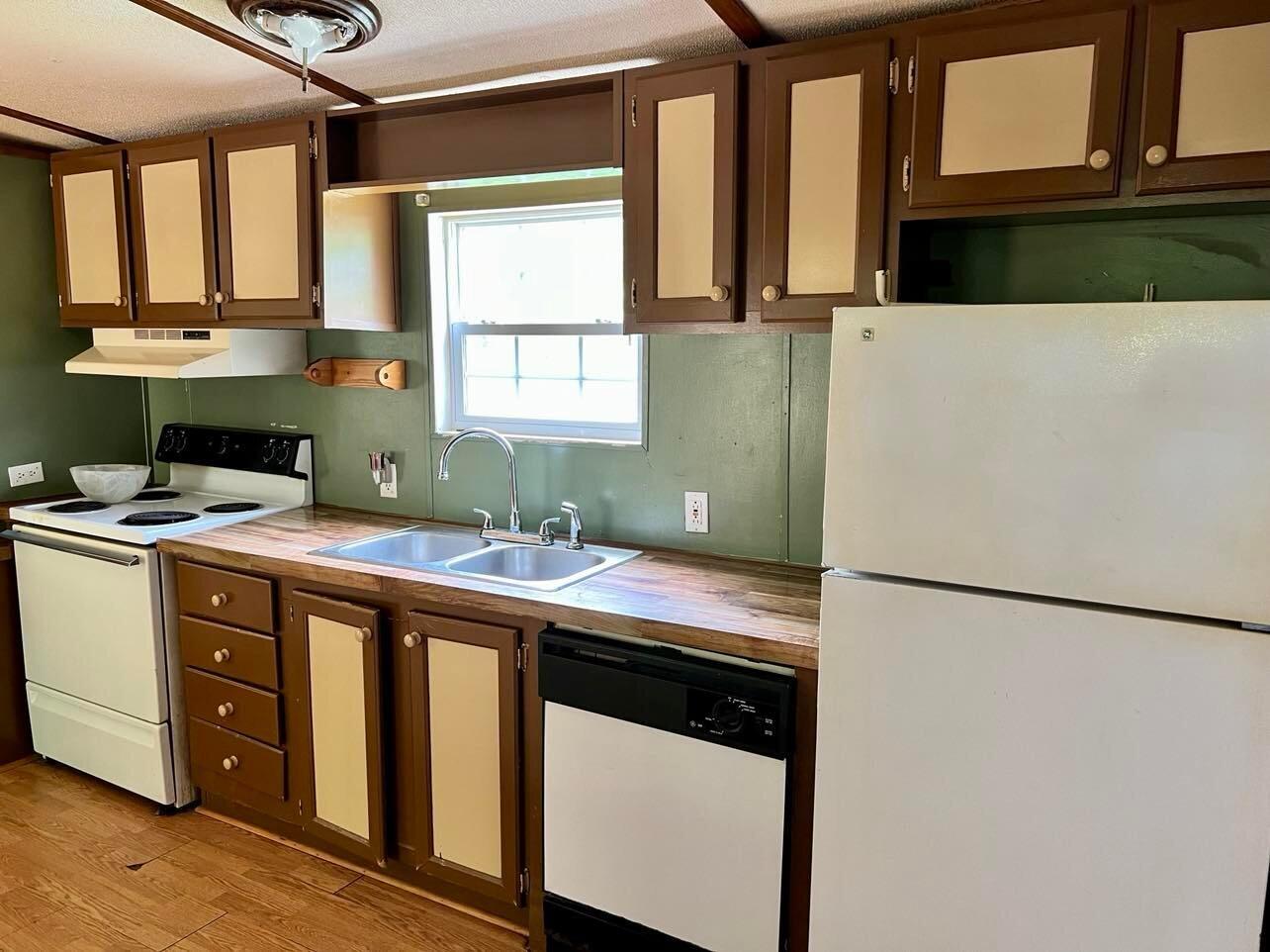 553 Wahoo Valley Road Kingsport, TN 37663 - Photo 7 of 14 286309660_548316046855034_69562700260840