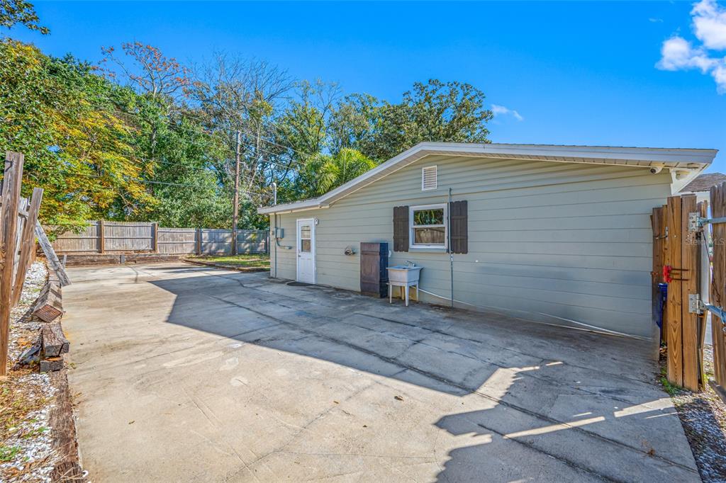 3412 Peterborough Street Holiday, FL 34690 - Photo 8 of 61