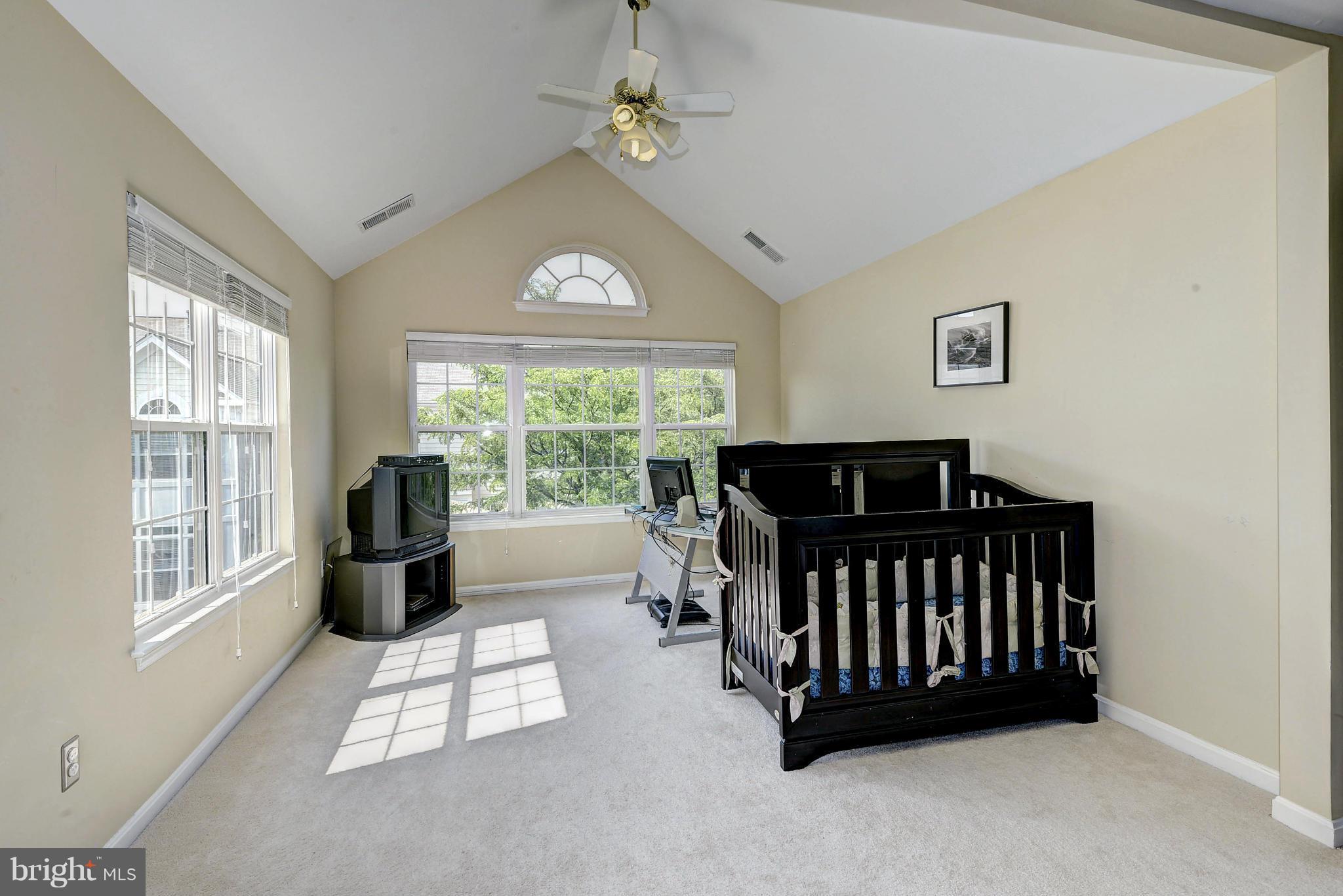 1986 Logan Manor Drive Reston, VA 20190 - Photo 19 of 30 Bedroom (Master)