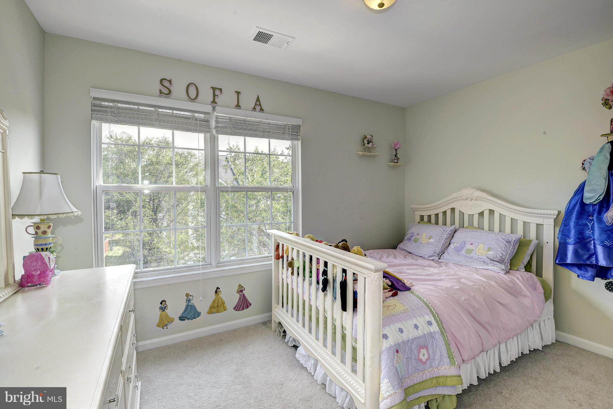 1986 Logan Manor Drive Reston, VA 20190 - Photo 25 of 30 Bedroom