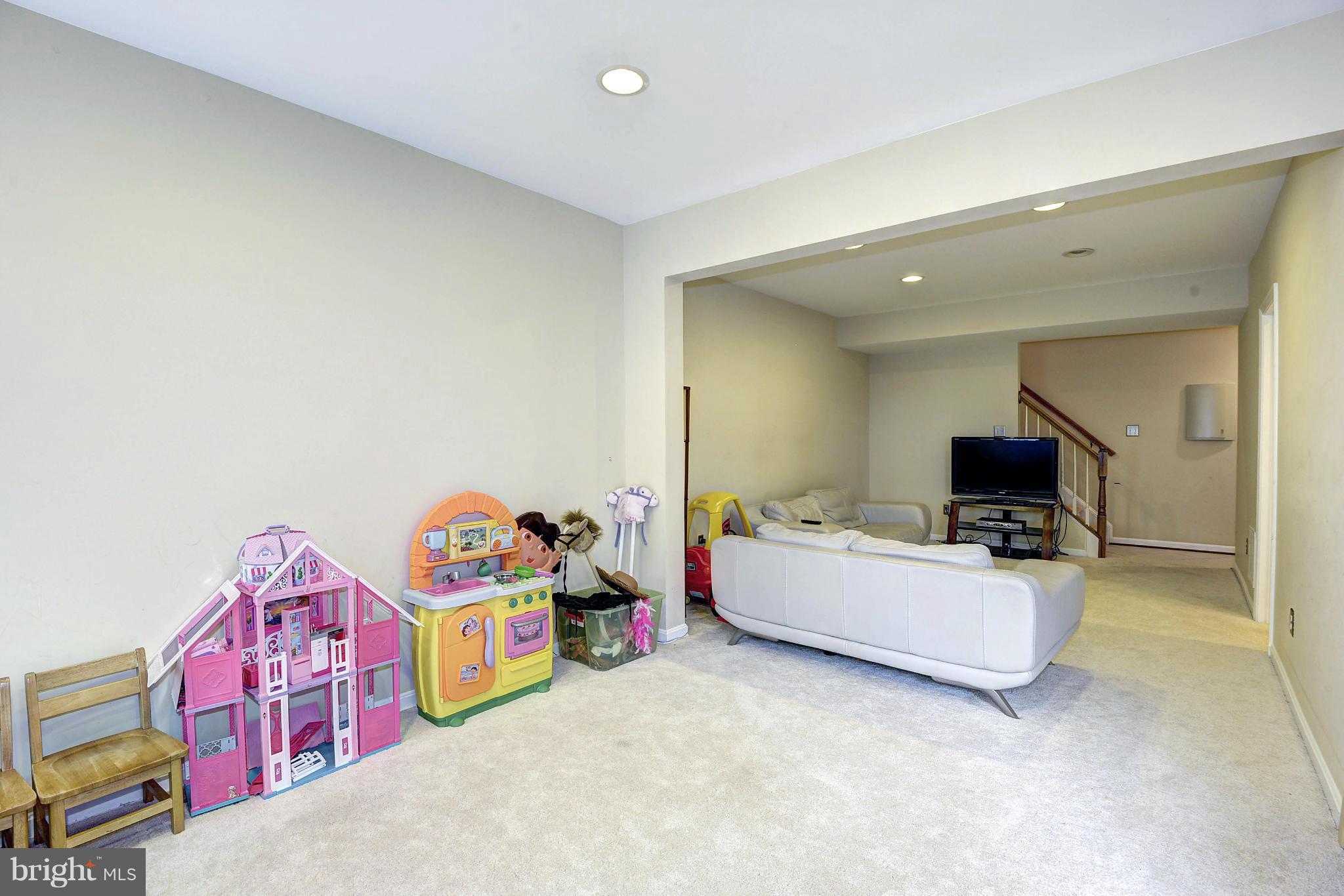 1986 Logan Manor Drive Reston, VA 20190 - Photo 27 of 30 Basement