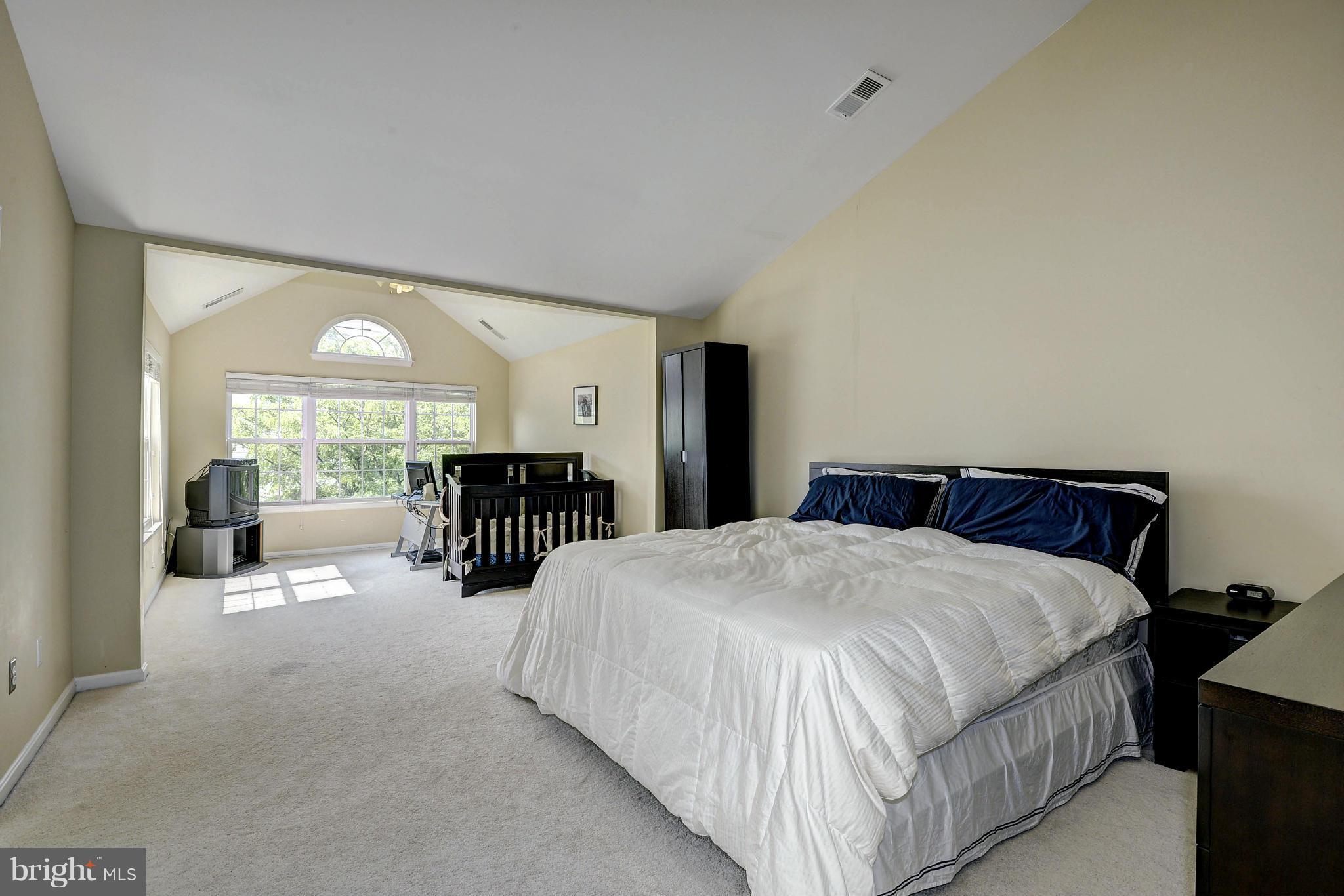 1986 Logan Manor Drive Reston, VA 20190 - Photo 4 of 30 Bedroom (Master)