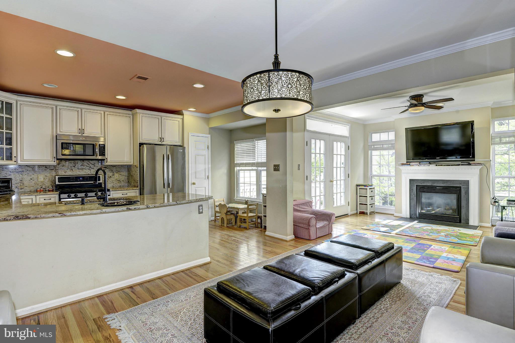1986 Logan Manor Drive Reston, VA 20190 - Photo 6 of 30 Kitchen