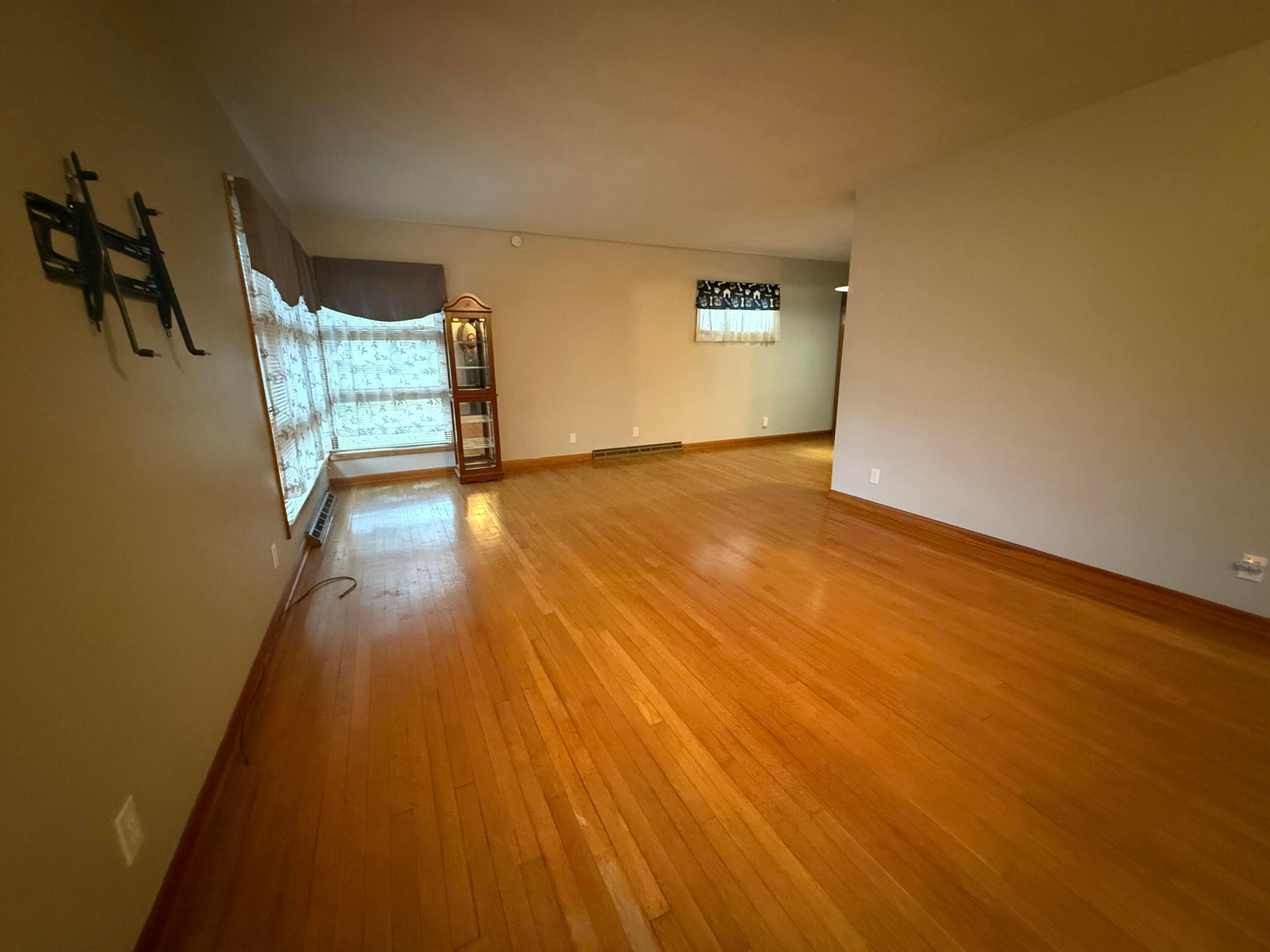 7737 Ceramic Road Roseville, OH 43777 - Photo 8 of 23 tempImagessvFNe