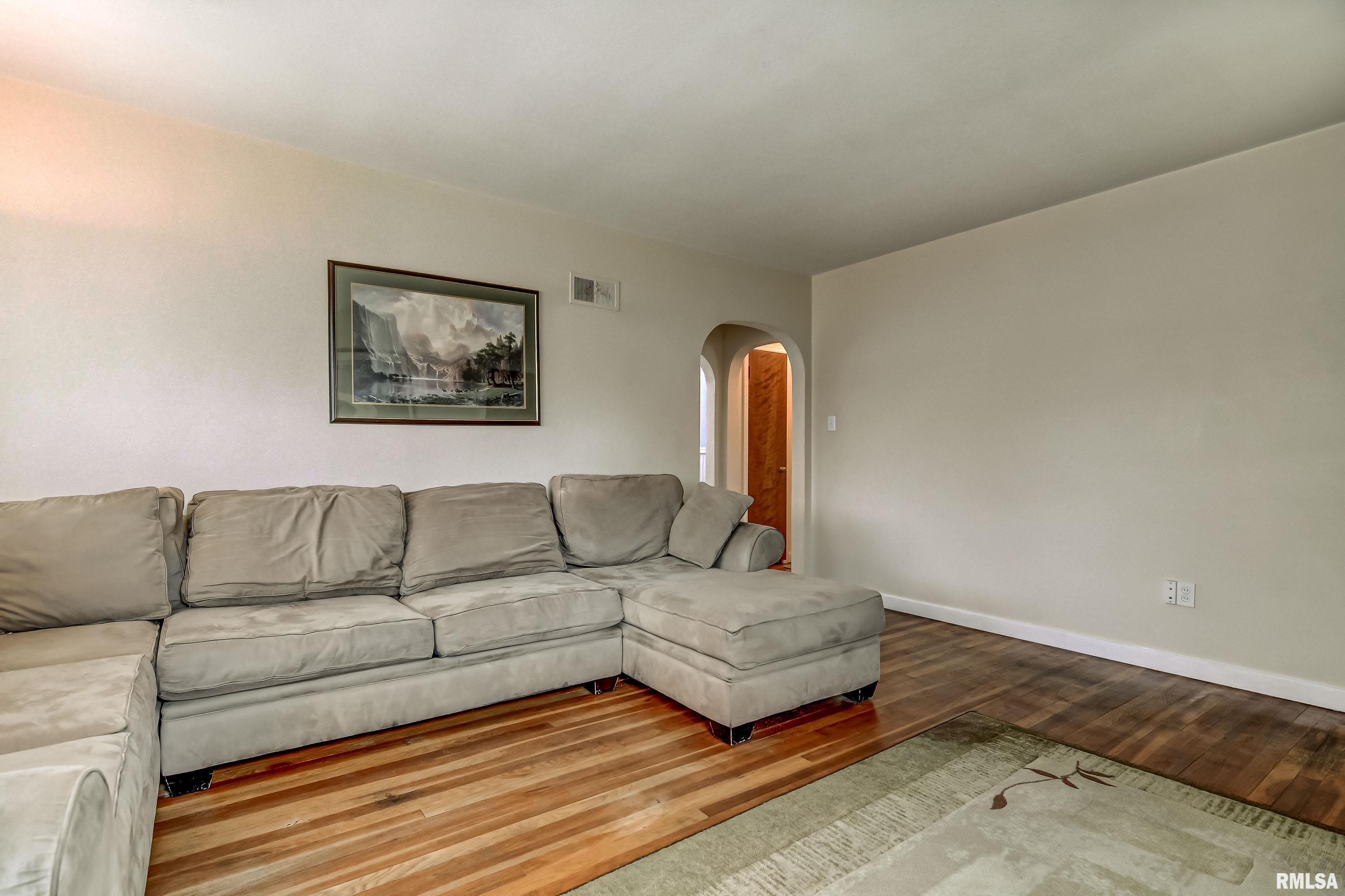 1625 Reed Avenue Springfield, IL 62704 - Photo 2 of 38 Gallery Image 2