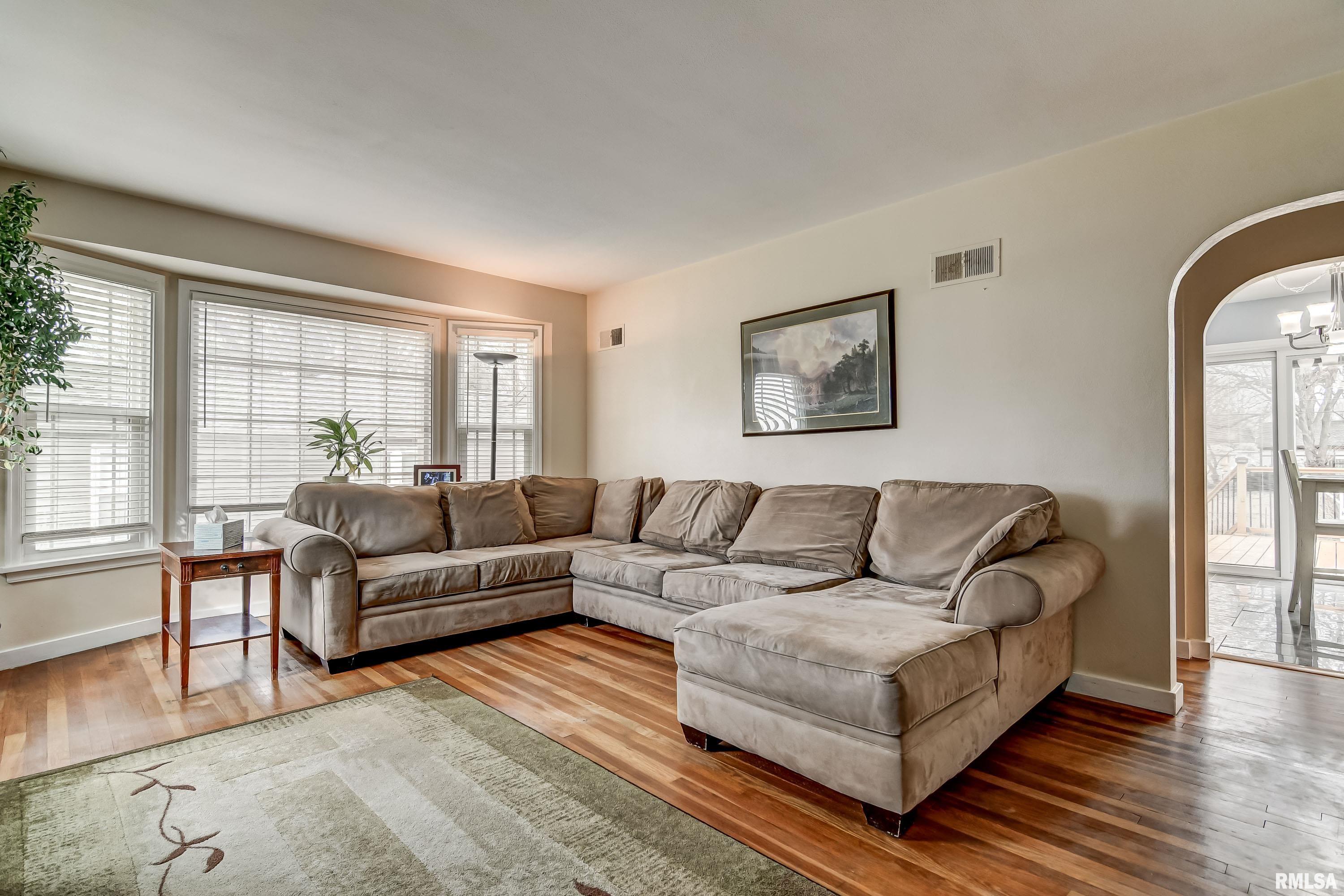 1625 Reed Avenue Springfield, IL 62704 - Photo 3 of 38 Gallery Image 3