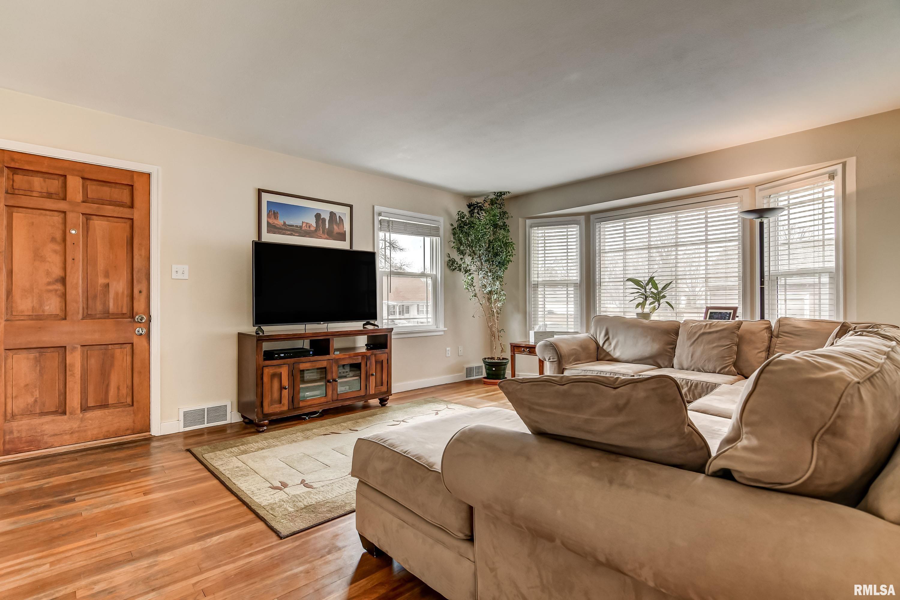 1625 Reed Avenue Springfield, IL 62704 - Photo 5 of 38 Gallery Image 5
