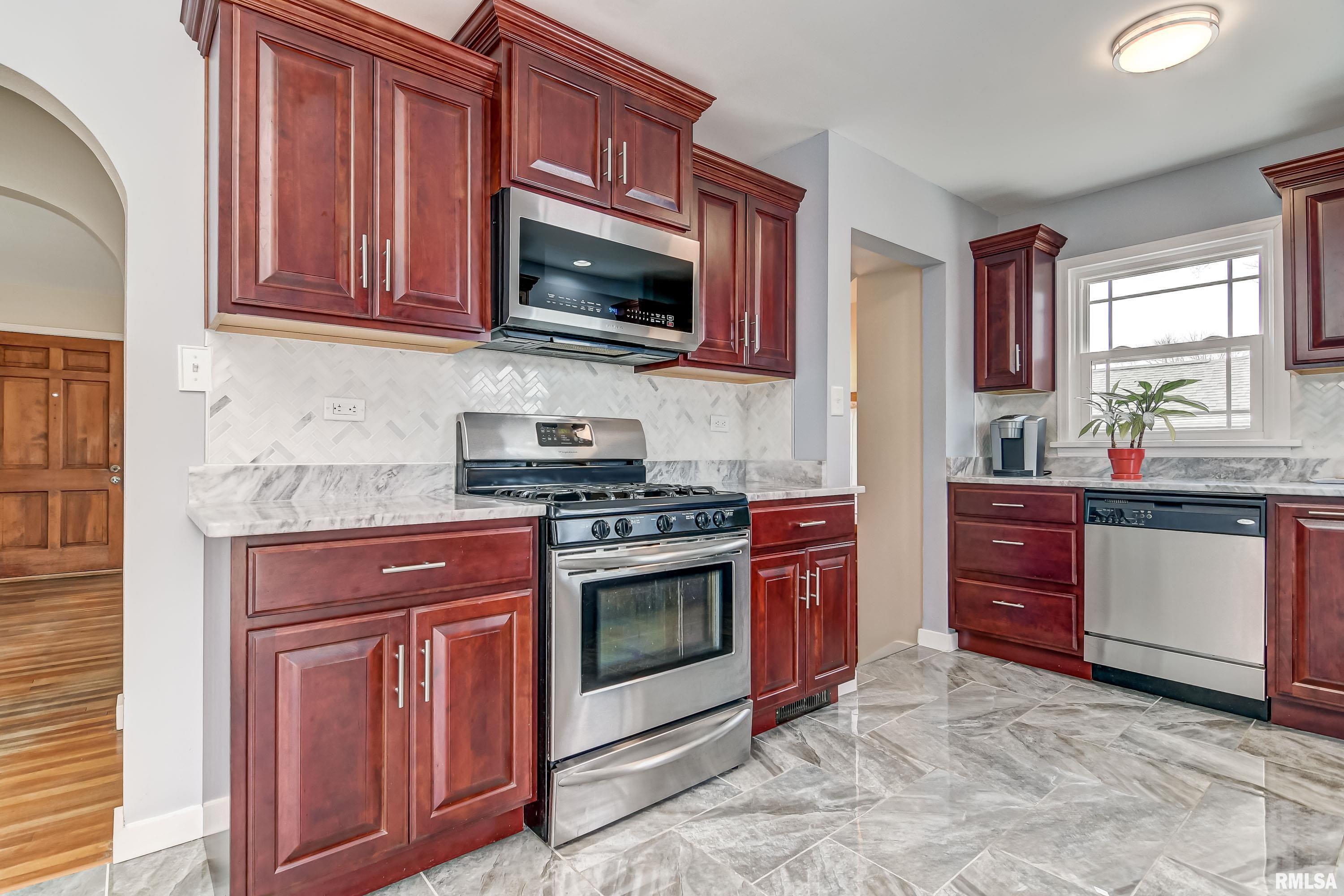 1625 Reed Avenue Springfield, IL 62704 - Photo 8 of 38 Gallery Image 8