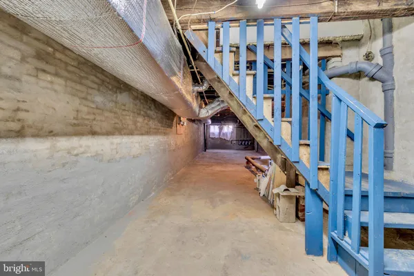 a view of entryway