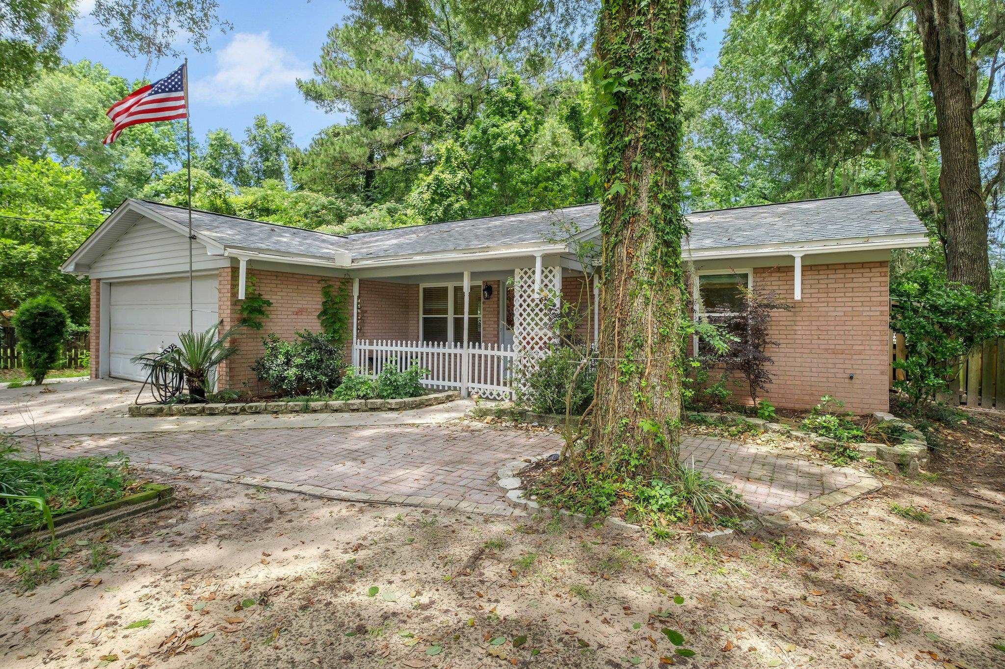 4232 Carnwath Road Tallahassee, FL 32303 - Photo 4 of 25 Gallery Image 4
