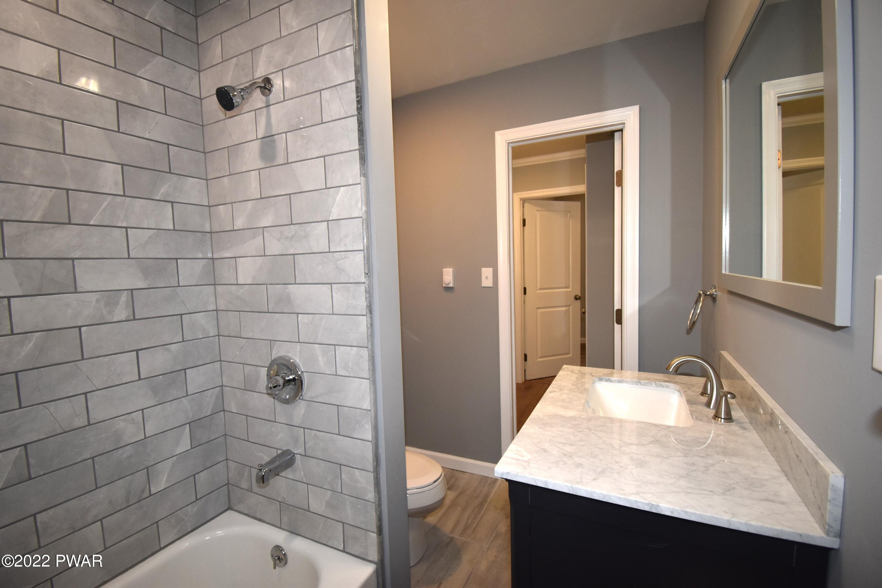 184 Aspen Road Dingmans Ferry, PA 18328 - Photo 13 of 22 bathroom