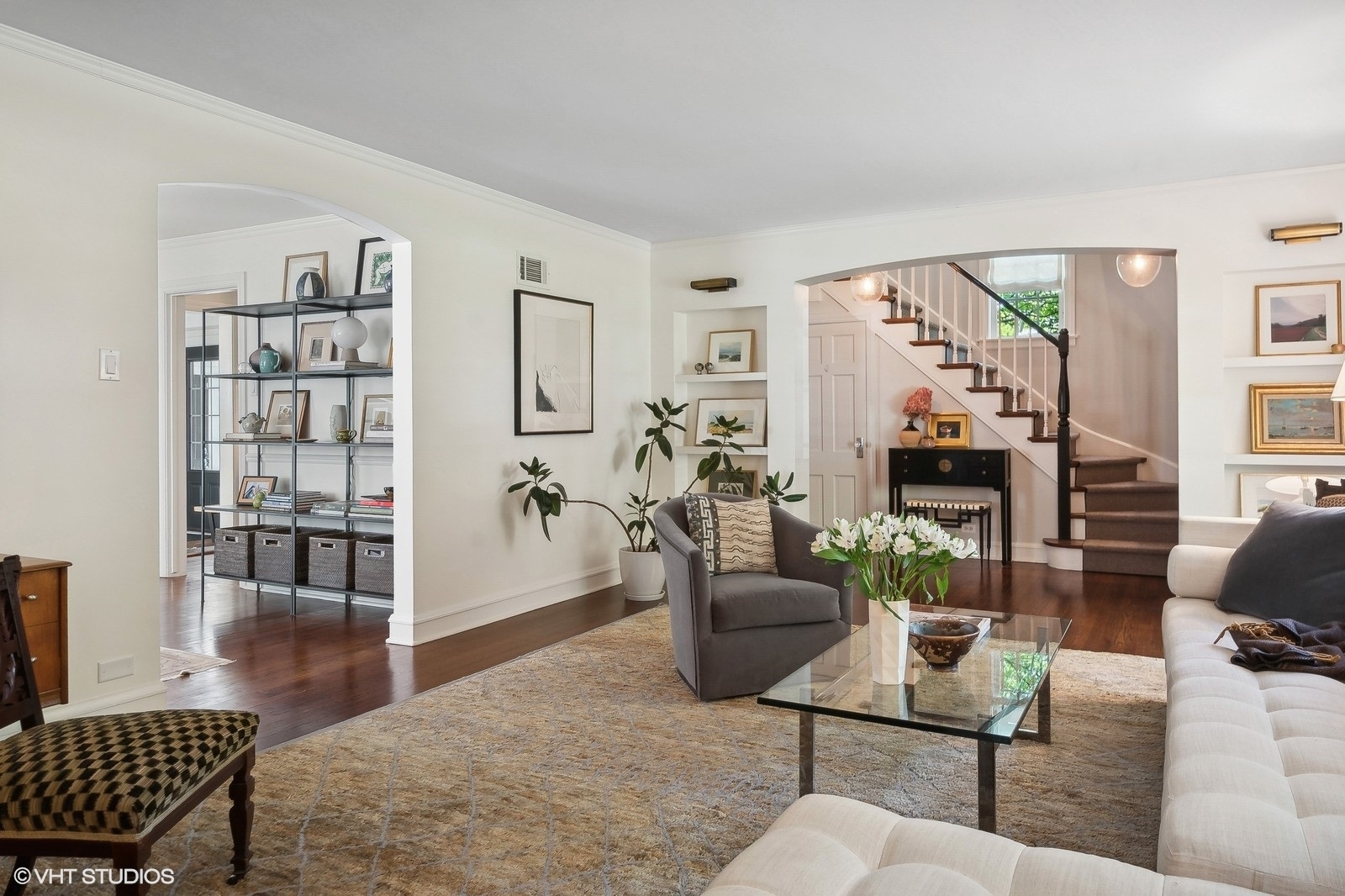 2044 Ewing Avenue Evanston, IL 60201 - Photo 9 of 35 a living room with furniture a rug and a window