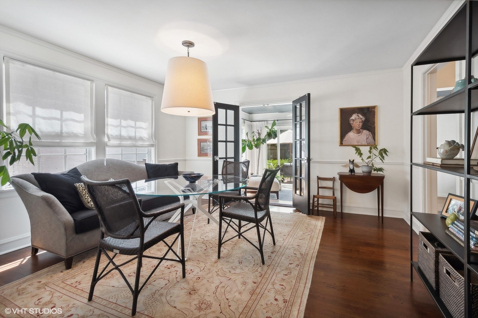 2044 Ewing Avenue Evanston, IL 60201 - Photo 10 of 35 a dining room with furniture and window