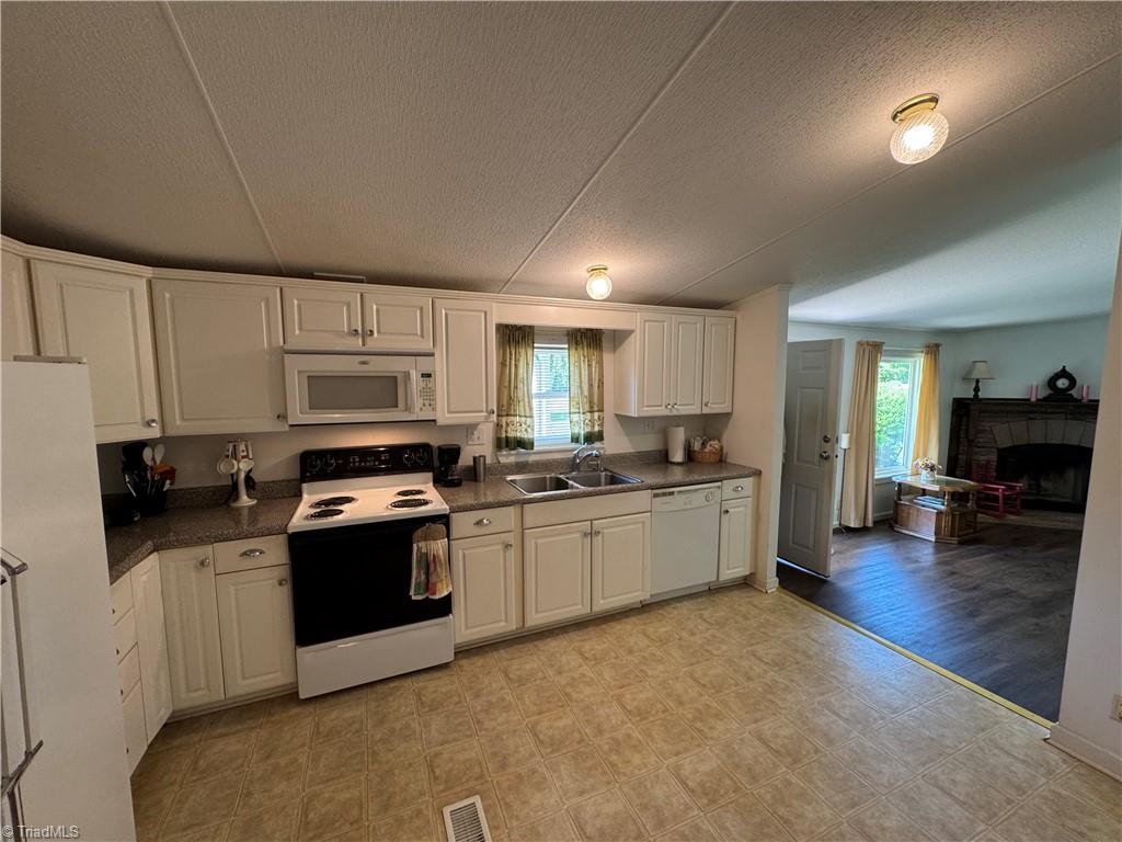 7782 Greenhorn Road Elkin, NC 28621 - Photo 17 of 32 Gallery Image 17