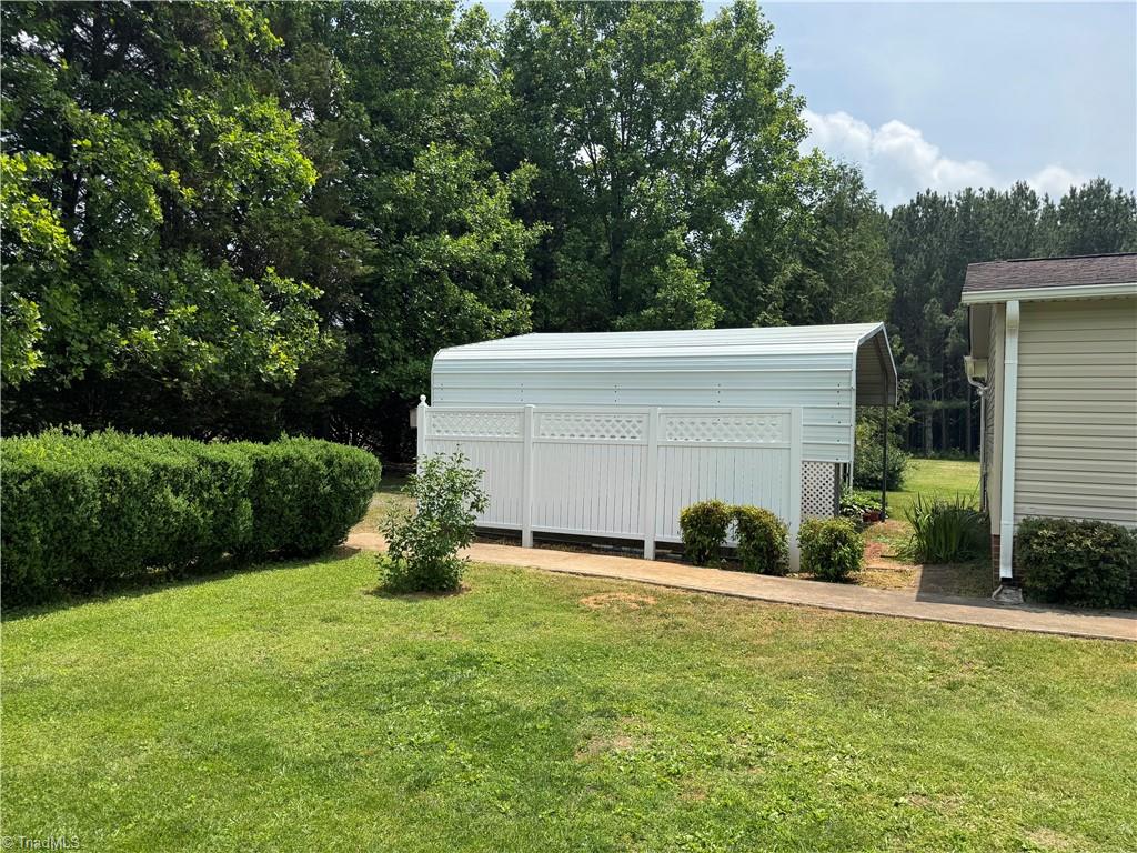 7782 Greenhorn Road Elkin, NC 28621 - Photo 5 of 32 Gallery Image 5