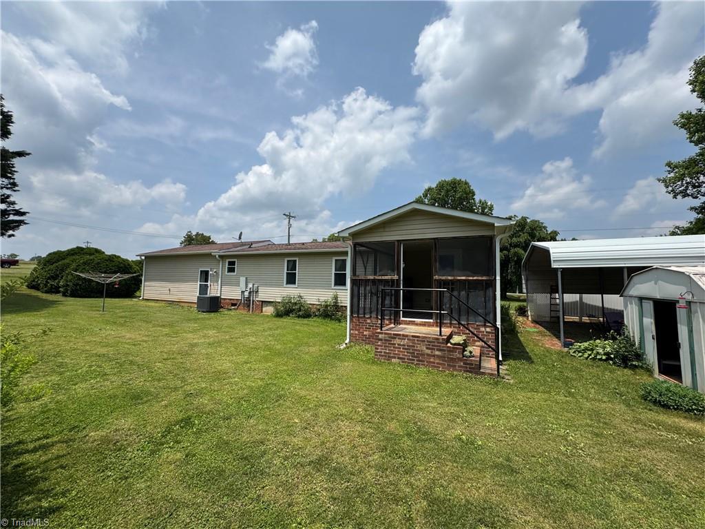 7782 Greenhorn Road Elkin, NC 28621 - Photo 6 of 32 Gallery Image 6