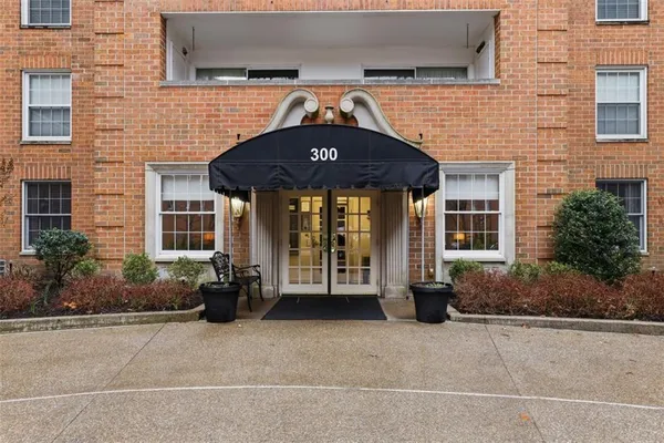 $489,000 | 300 Fox Chapel Road, Unit 407, Pittsburgh, PA 15238