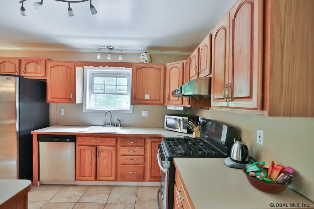 288 Church Road Guilderland, NY 12203 - Photo 12 of 50 Photo 12