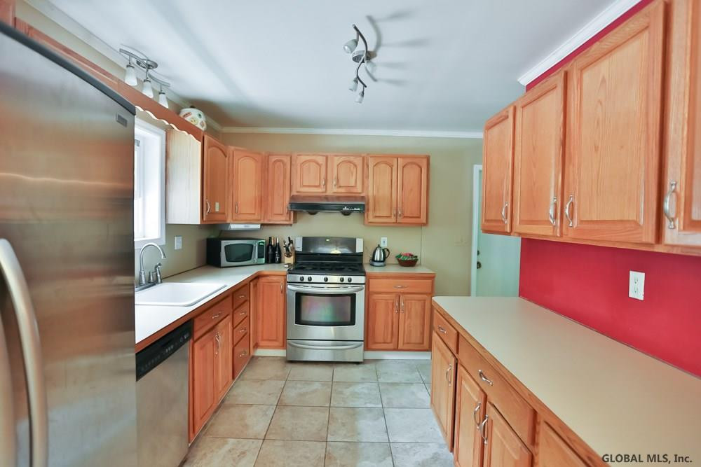 288 Church Road Guilderland, NY 12203 - Photo 13 of 50 Photo 13