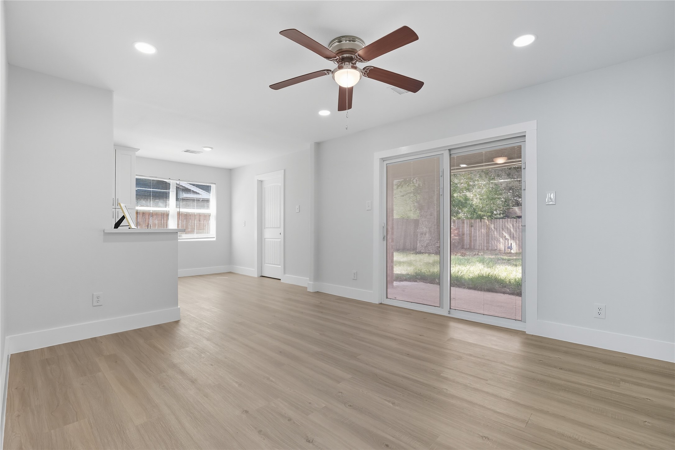 3923 Hickok Lane Houston, TX 77047 - Photo 10 of 22