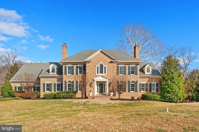 $1,999,900 | 451 Seneca Road, Great Falls, VA 22066