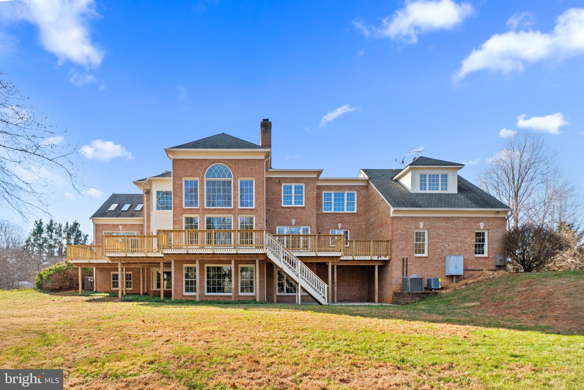 451 Seneca Road Great Falls, VA 22066 - Photo 2 of 73