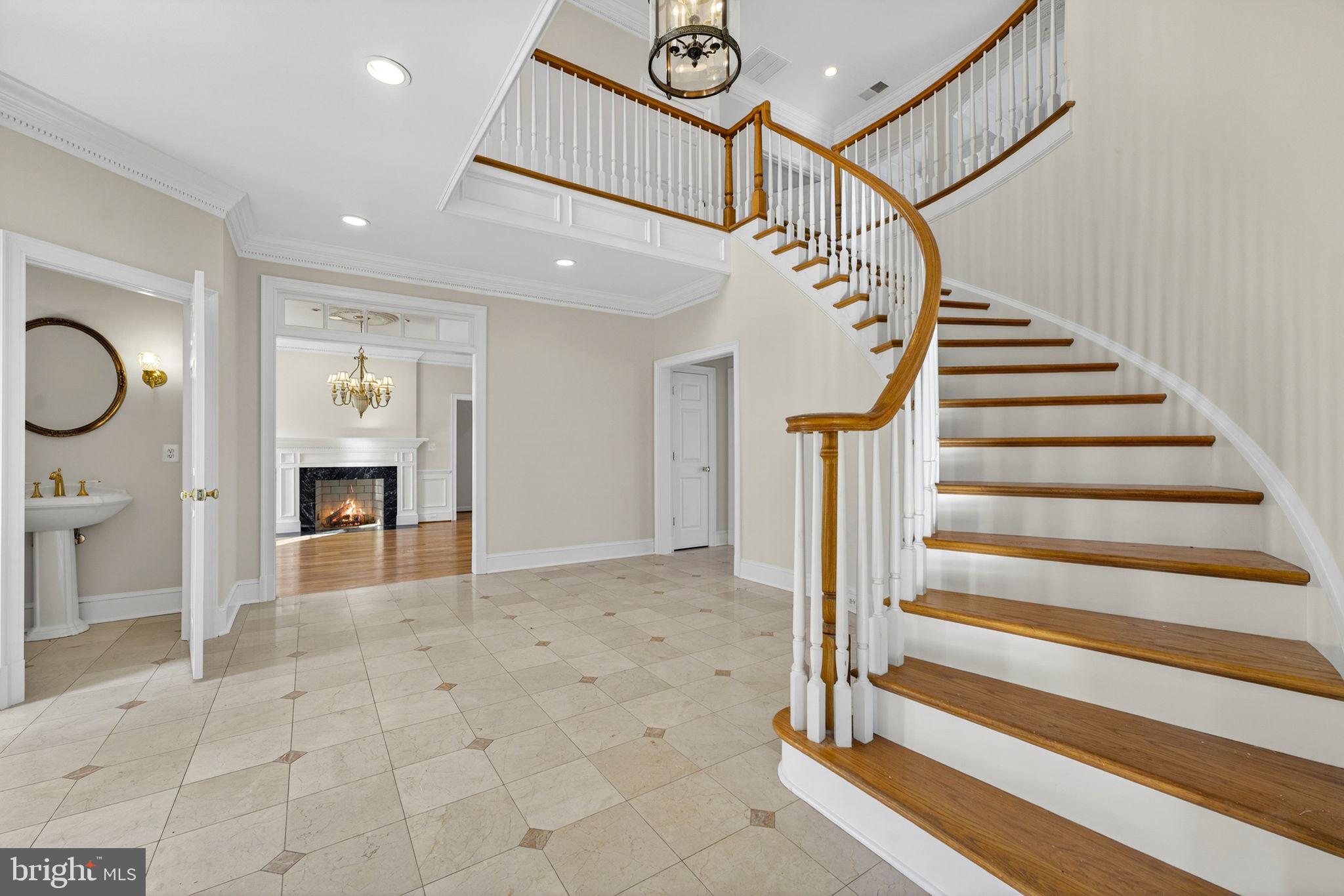 451 Seneca Road Great Falls, VA 22066 - Photo 3 of 73