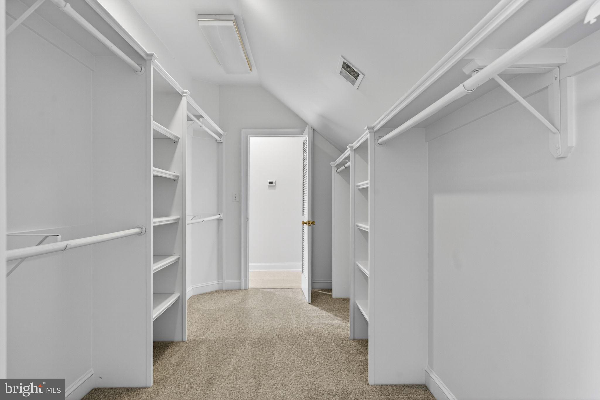 451 Seneca Road Great Falls, VA 22066 - Photo 38 of 73