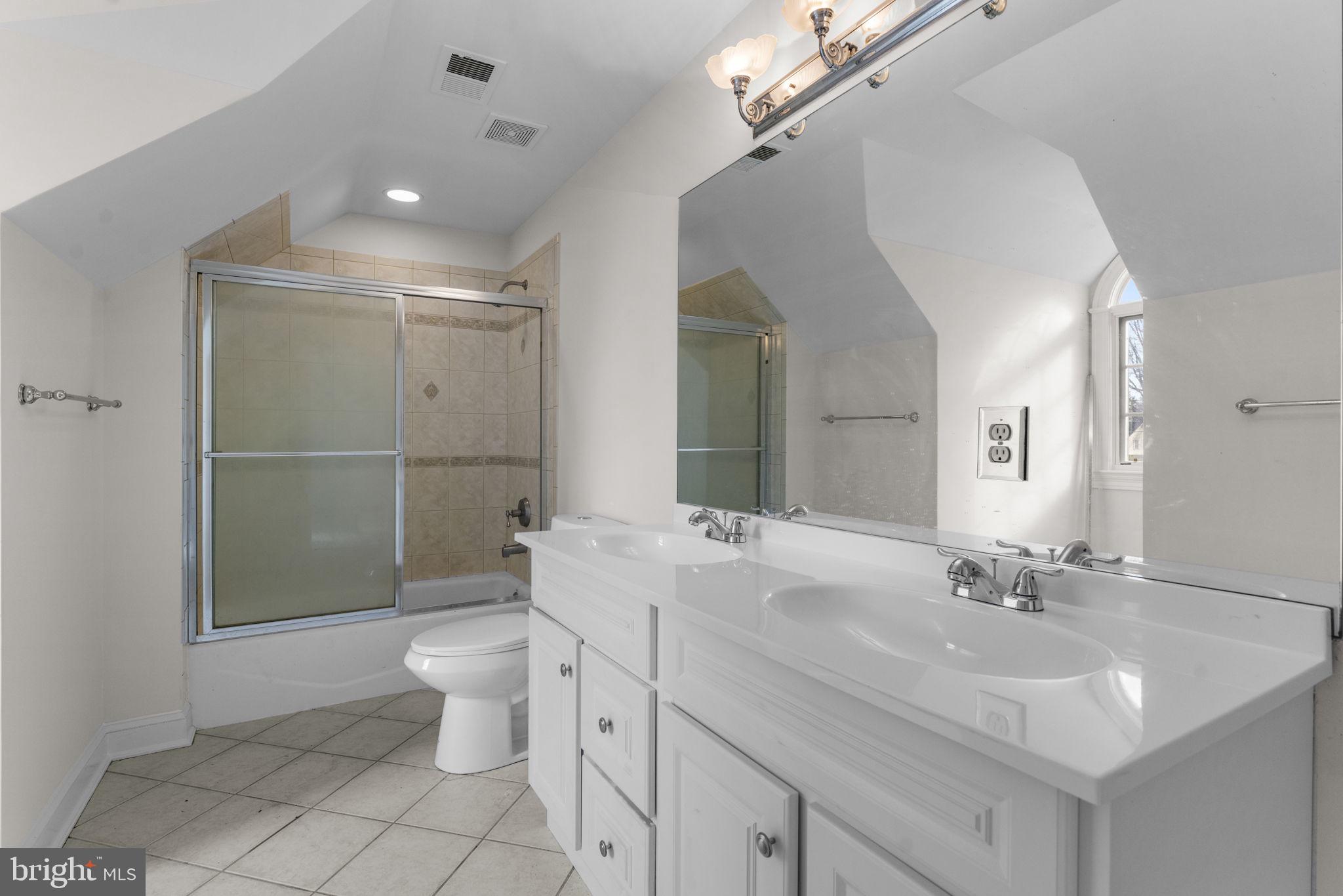 451 Seneca Road Great Falls, VA 22066 - Photo 43 of 73