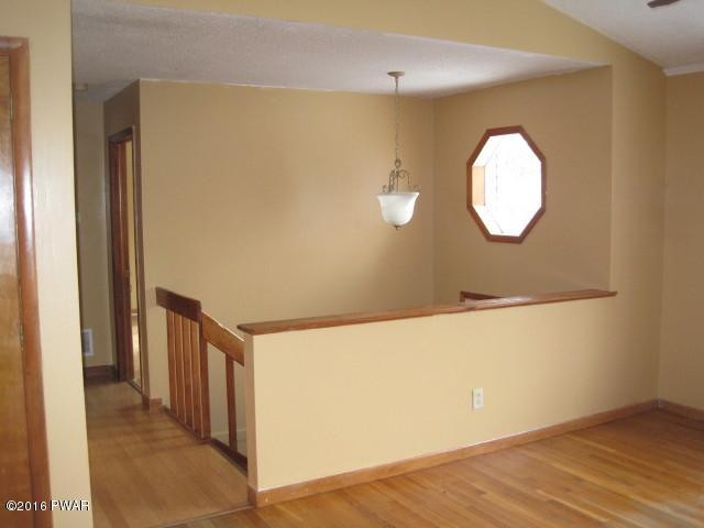 116 Rabbit Run Milford, PA 18337 - Photo 4 of 19