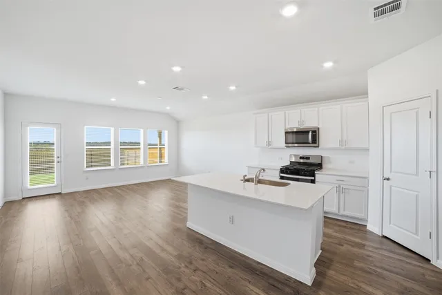 $1,895 | 331 Mustang Lake Circle, Buda, TX 78610