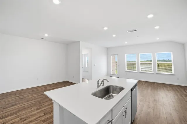 $1,895 | 331 Mustang Lake Circle, Buda, TX 78610