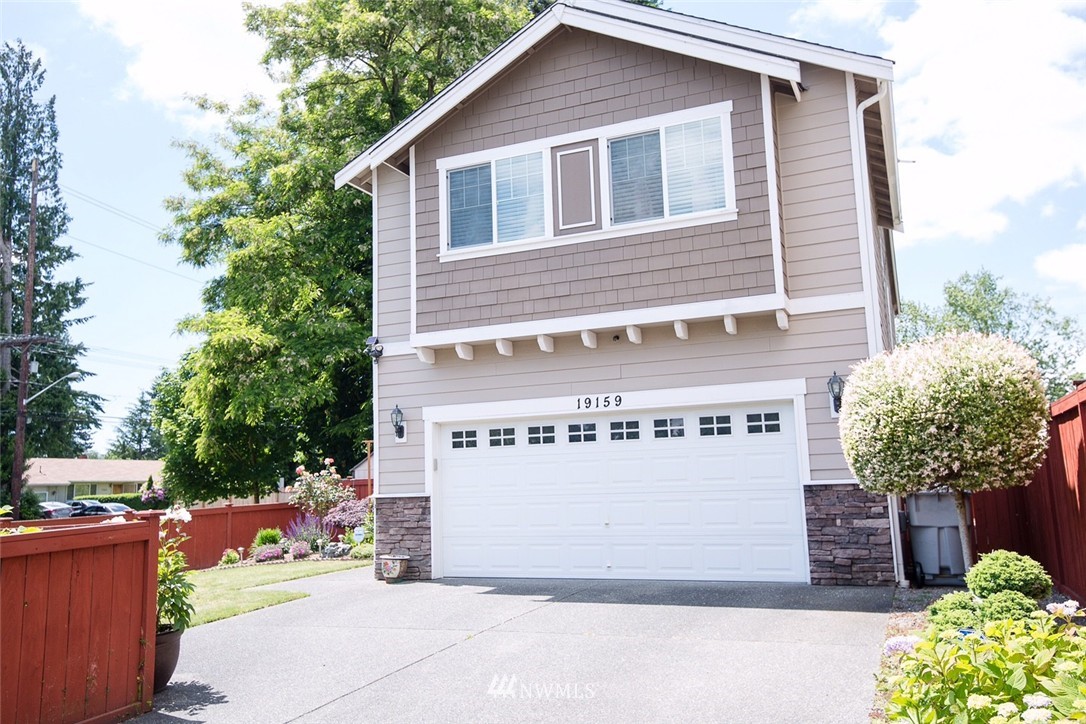 19159 117th Place Southeast Renton, WA 98058 - Photo 2 of 25 Gallery Image 2