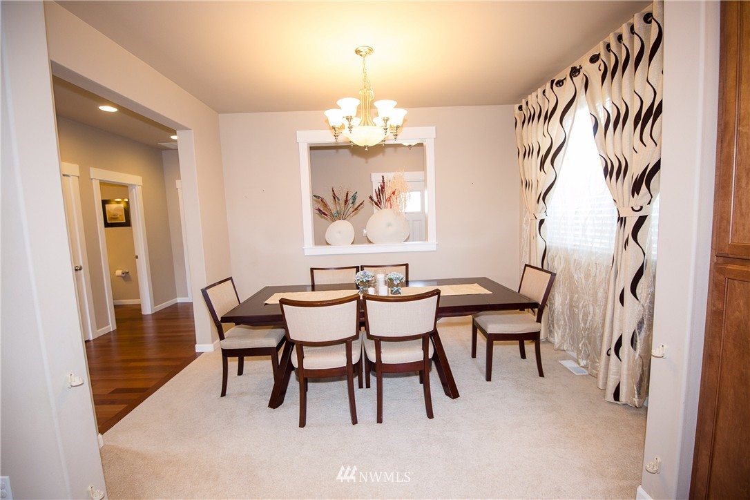 19159 117th Place Southeast Renton, WA 98058 - Photo 11 of 25 Gallery Image 11