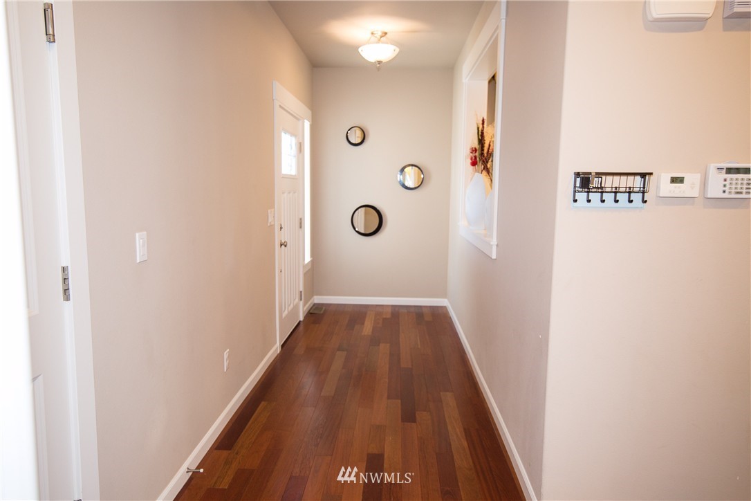 19159 117th Place Southeast Renton, WA 98058 - Photo 13 of 25 Gallery Image 13