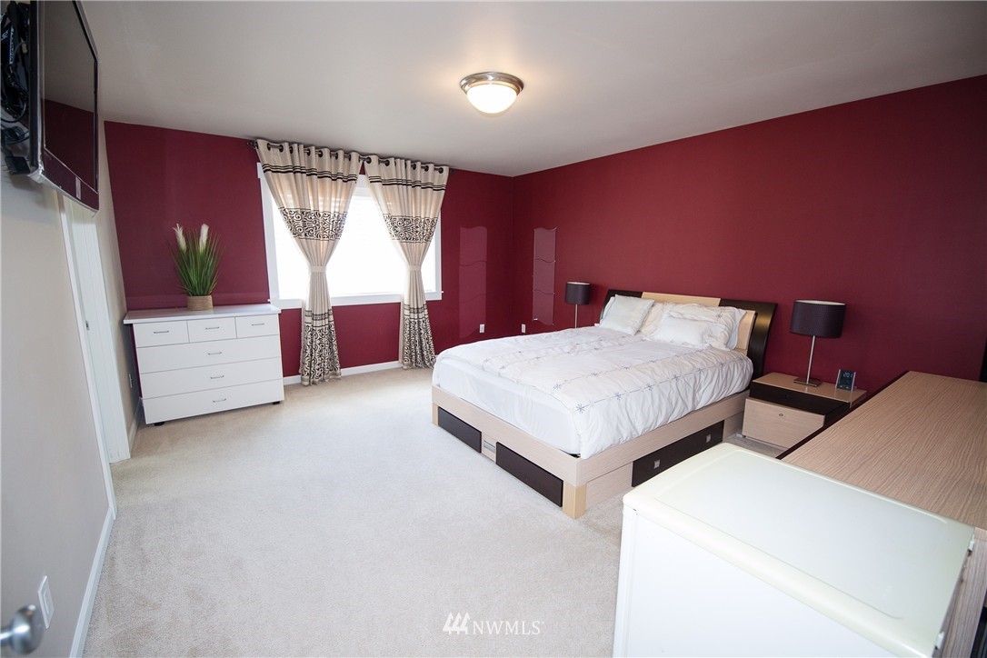19159 117th Place Southeast Renton, WA 98058 - Photo 14 of 25 Gallery Image 14