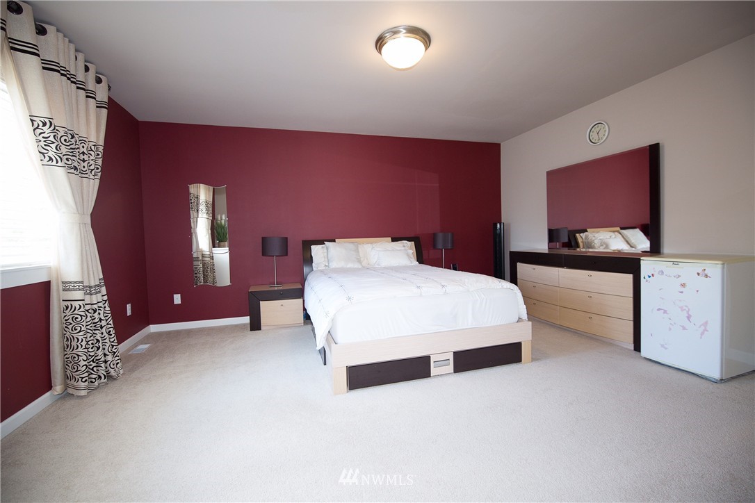 19159 117th Place Southeast Renton, WA 98058 - Photo 15 of 25 Gallery Image 15