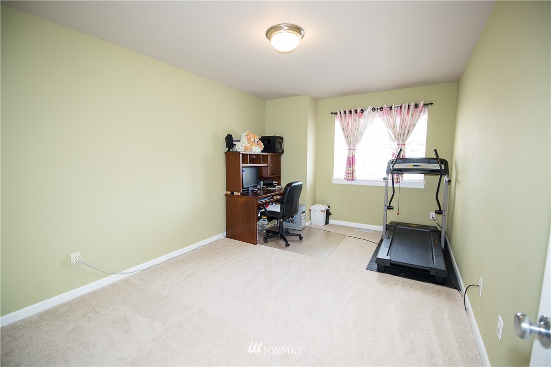 19159 117th Place Southeast Renton, WA 98058 - Photo 17 of 25 Gallery Image 17