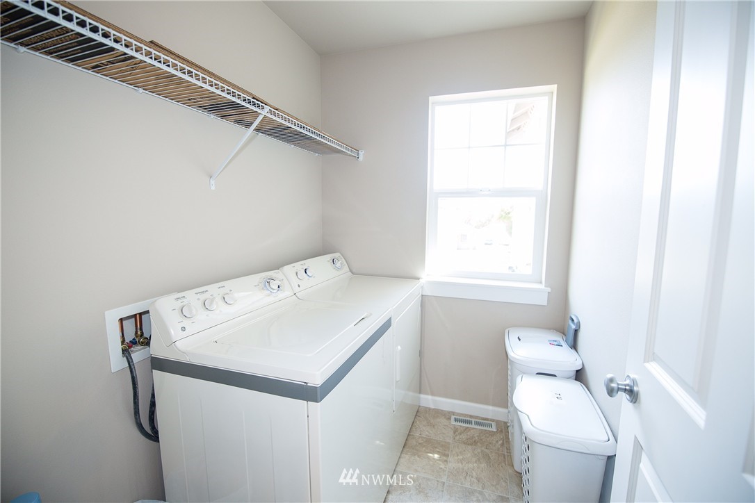 19159 117th Place Southeast Renton, WA 98058 - Photo 23 of 25 Gallery Image 23