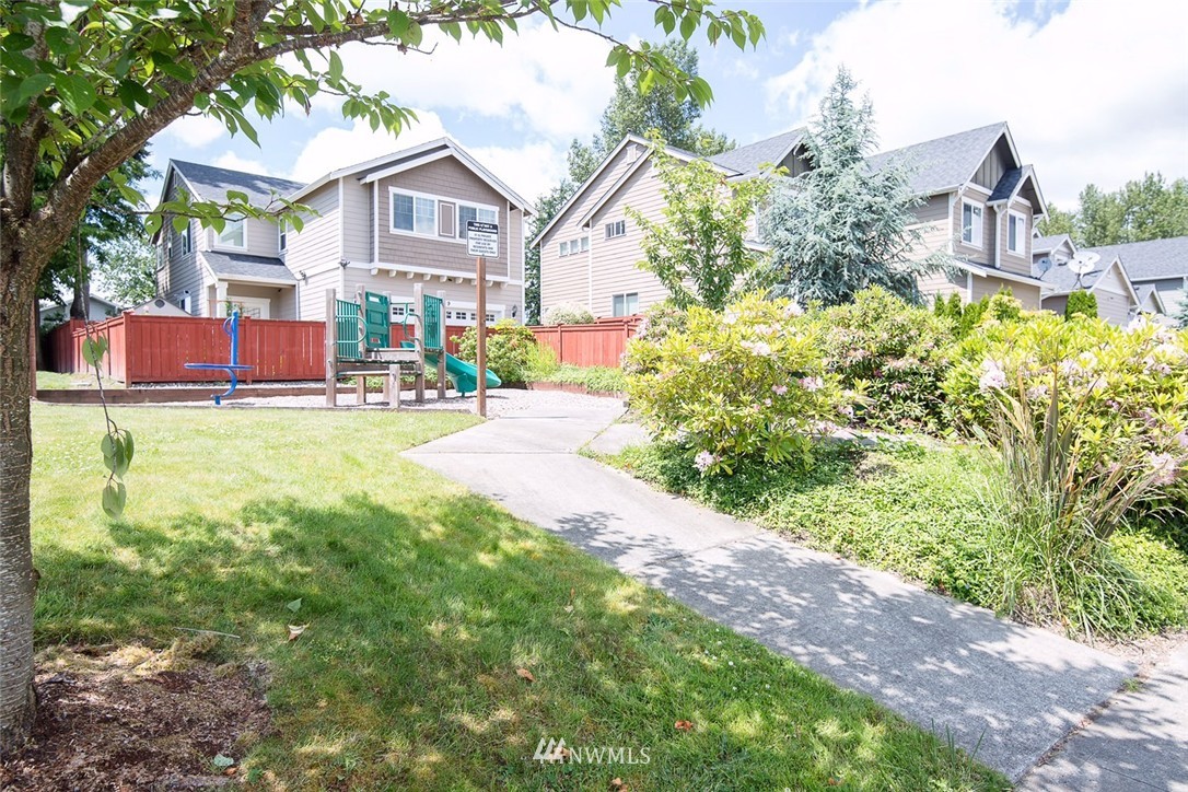 19159 117th Place Southeast Renton, WA 98058 - Photo 5 of 25 Gallery Image 5