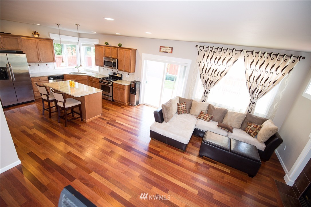 19159 117th Place Southeast Renton, WA 98058 - Photo 10 of 25 Gallery Image 10