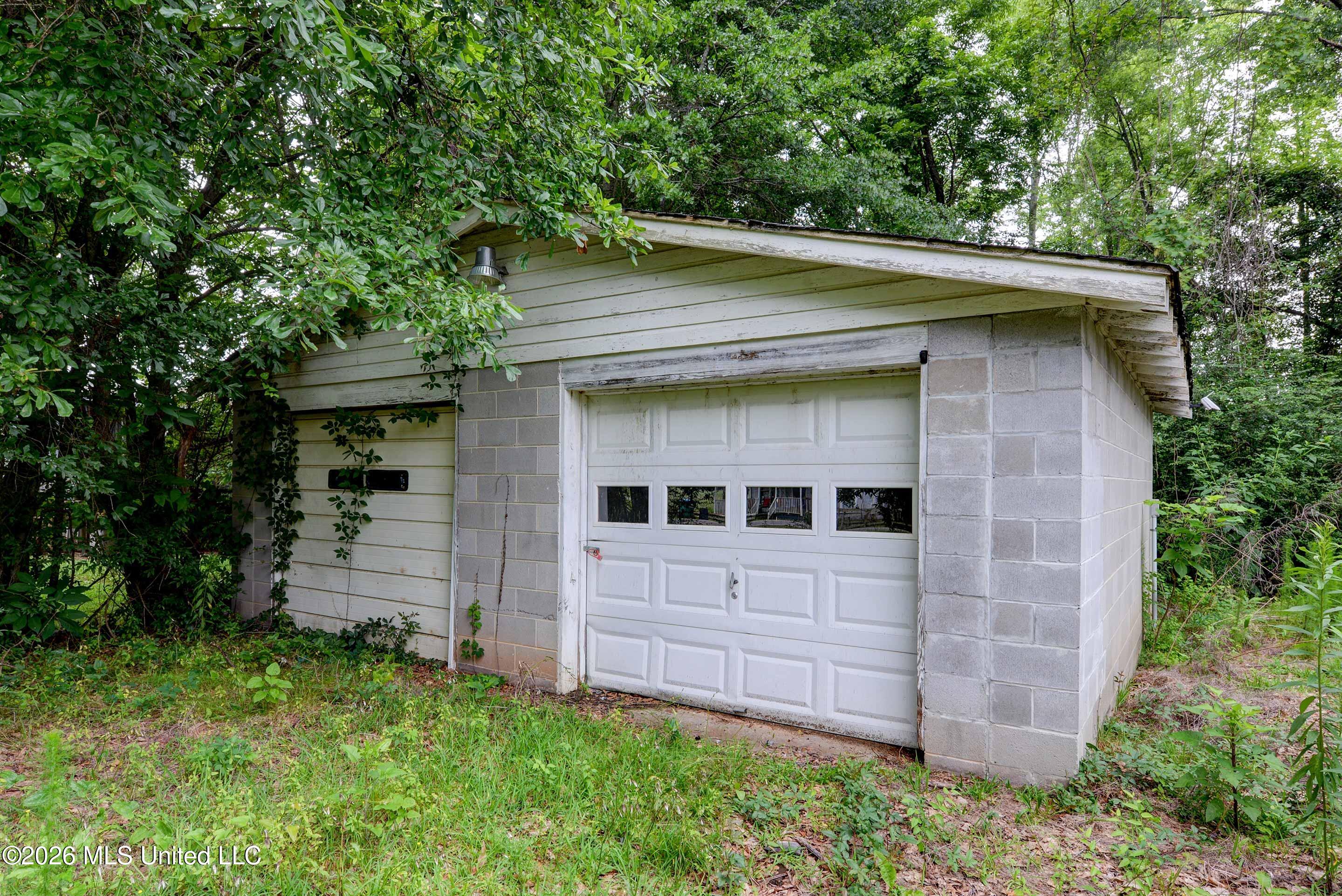 8006 Old 8th Street Road North Meridian, MS 39307 - Photo 10 of 30 8006-Old-8th-St-Rd-10