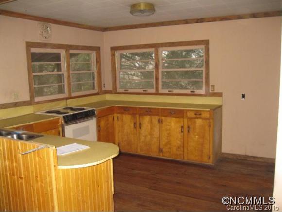 460 Franklin Road Highlands, NC 28741 - Photo 5 of 12 Gallery Image 5