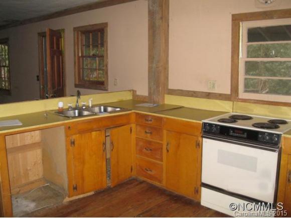 460 Franklin Road Highlands, NC 28741 - Photo 6 of 12 Gallery Image 6