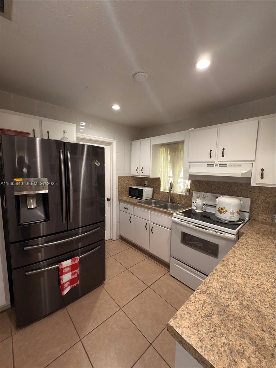 30120 Southwest 149th Avenue Homestead, FL 33033 - Photo 12 of 36