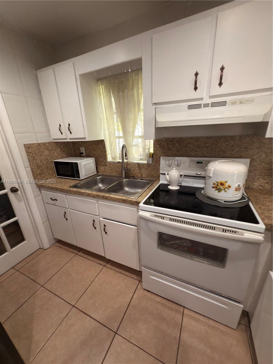 30120 Southwest 149th Avenue Homestead, FL 33033 - Photo 13 of 36