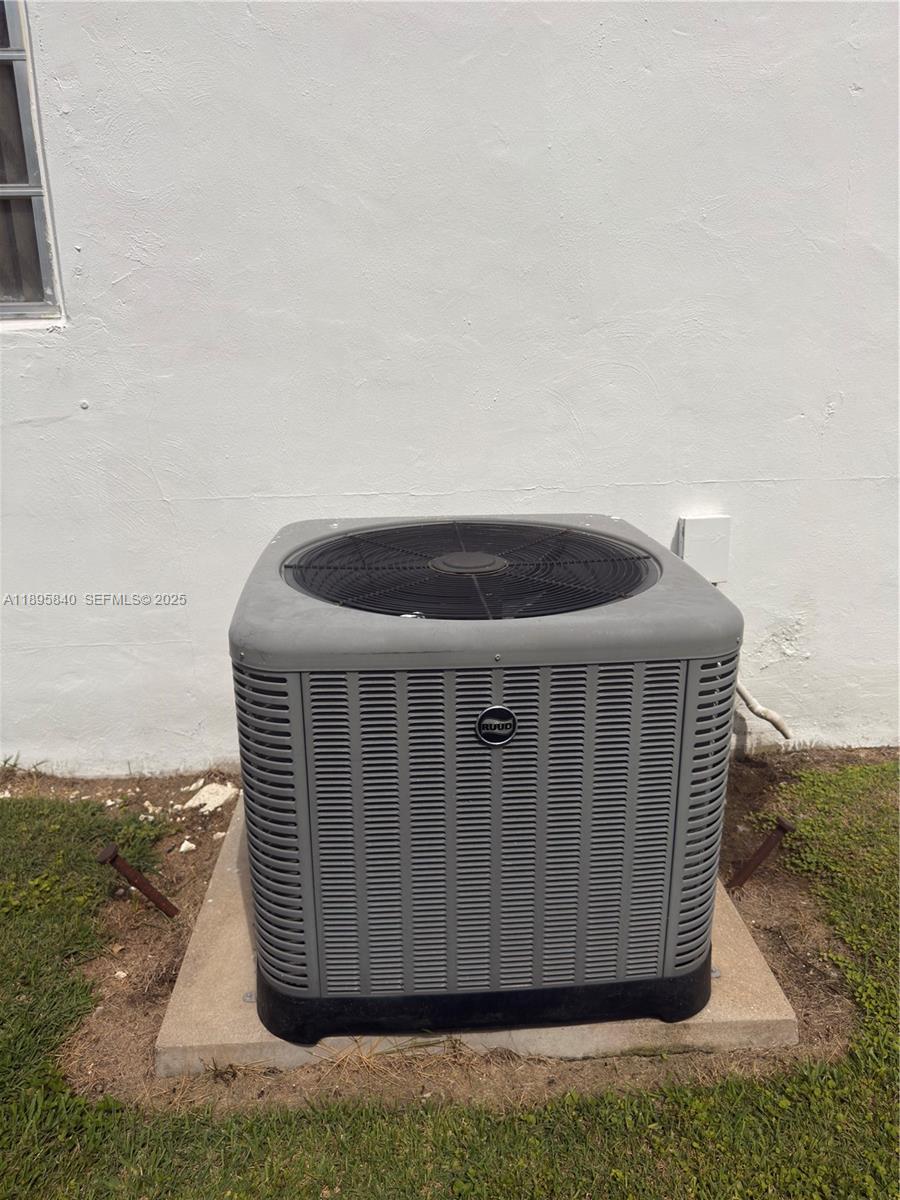 30120 Southwest 149th Avenue Homestead, FL 33033 - Photo 6 of 36