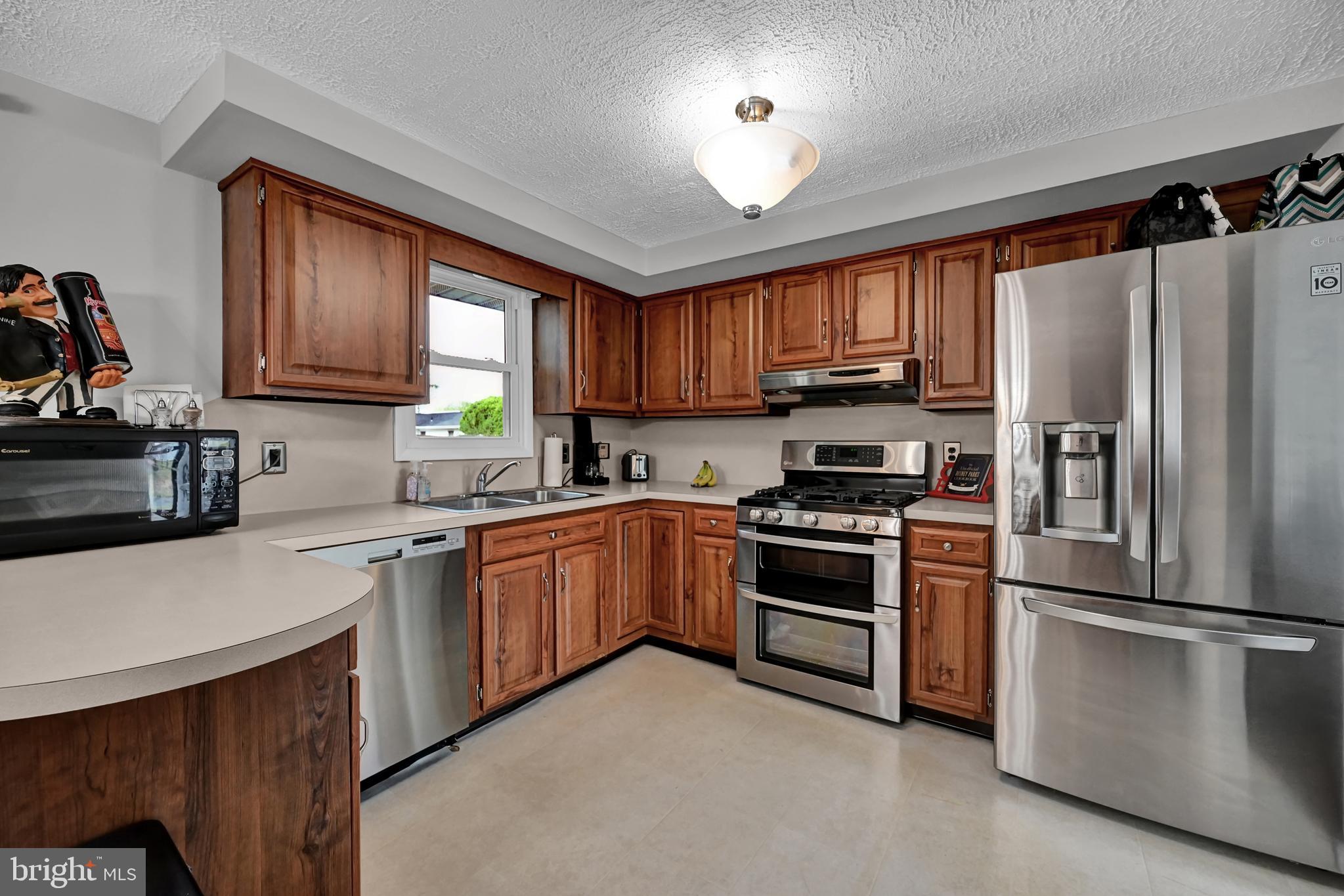 3630 Holly Road Dover, PA 17315 - Photo 11 of 38 Gallery Image 11