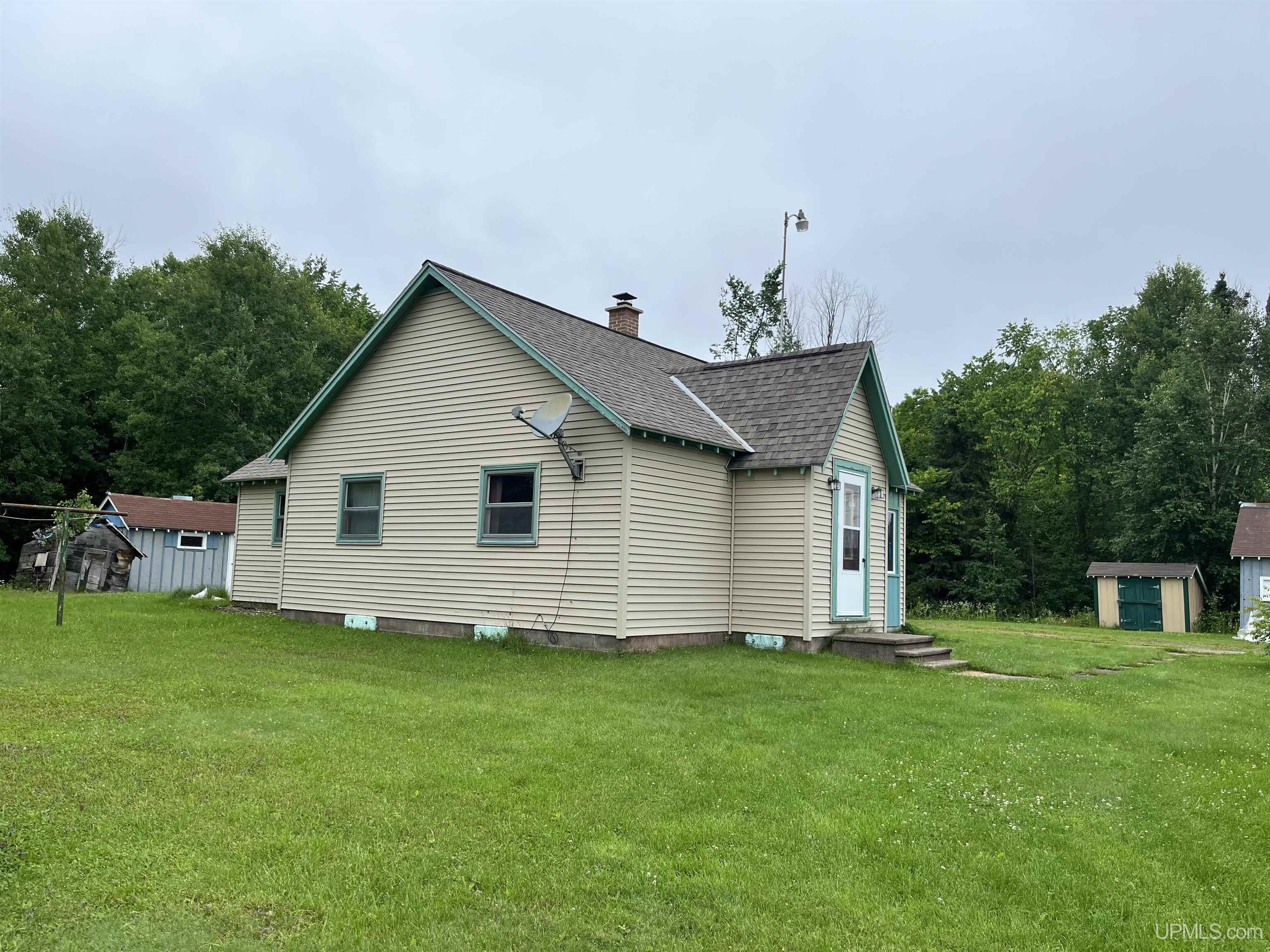 28293 East Branch Road Mass City, MI 49948 - Photo 2 of 36 Gallery Image 2